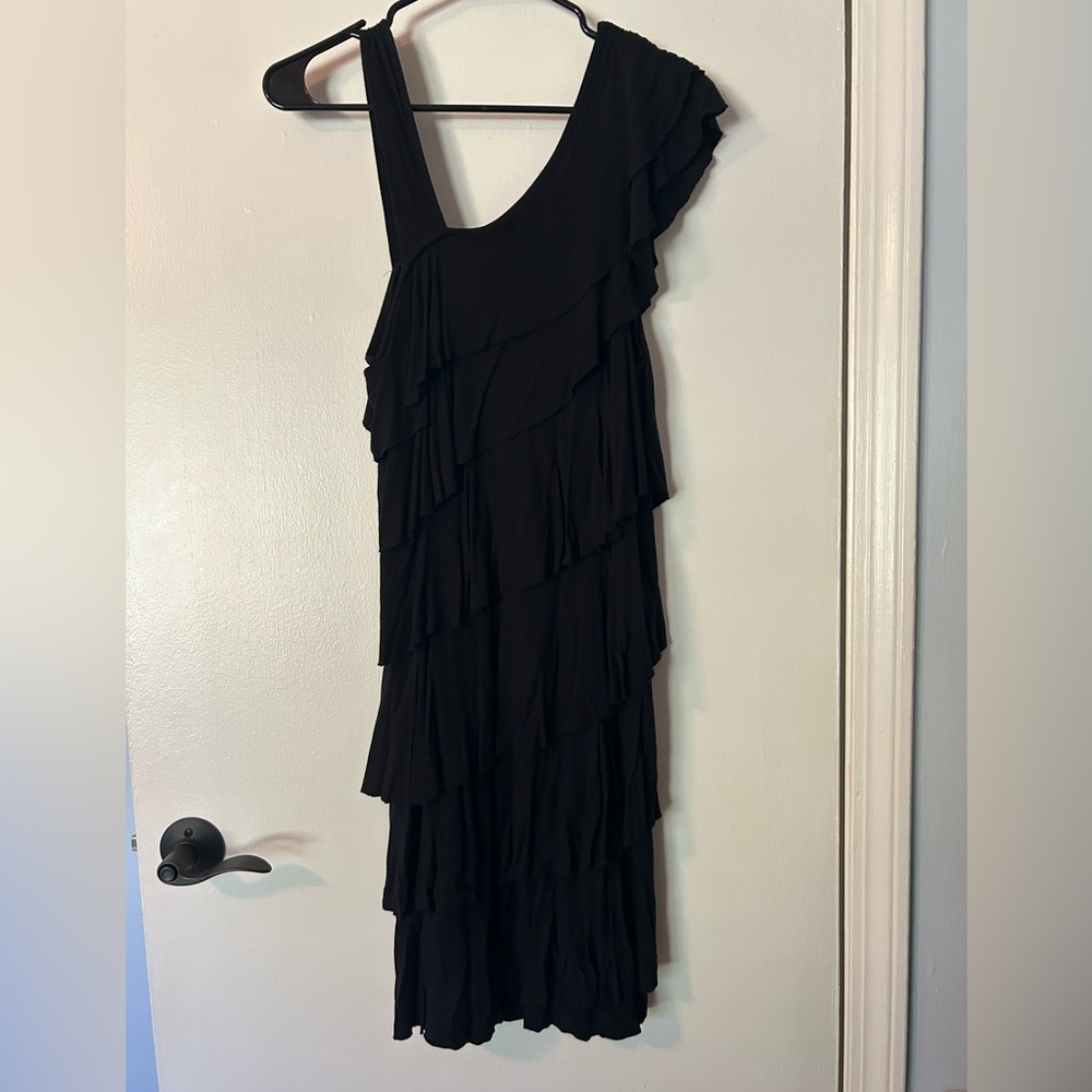 Design History Elegant Black Ruffled Dress